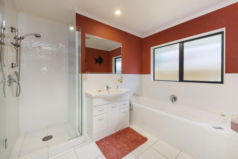 Photo of property in 7 Heritage Place, Terrace End, Palmerston North, 4410