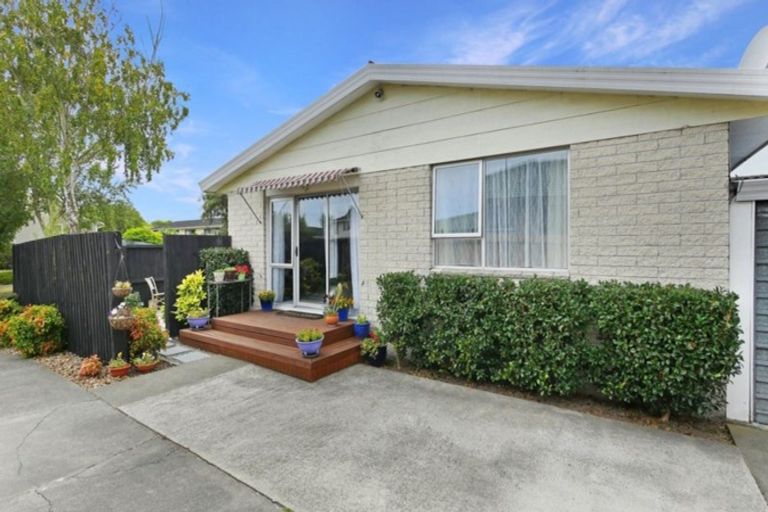Photo of property in 11 Chipping Lane, Redwood, Christchurch, 8051