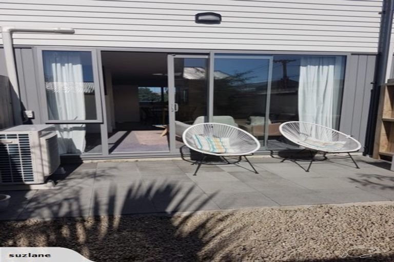 Photo of property in 2u2 Stone Street, Miramar, Wellington, 6022