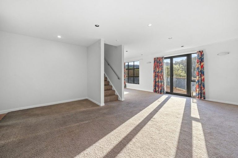 Photo of property in 124b The Ridgeway, Mornington, Wellington, 6021