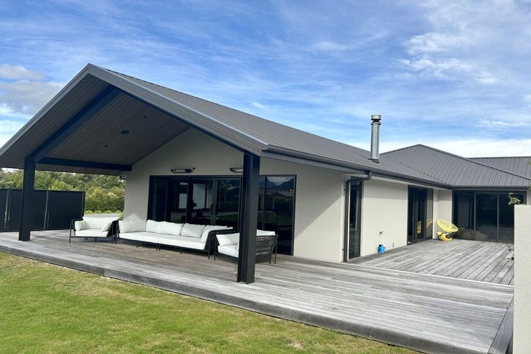 Photo of property in 5 Old Racecourse Road, Albert Town, Wanaka, 9305