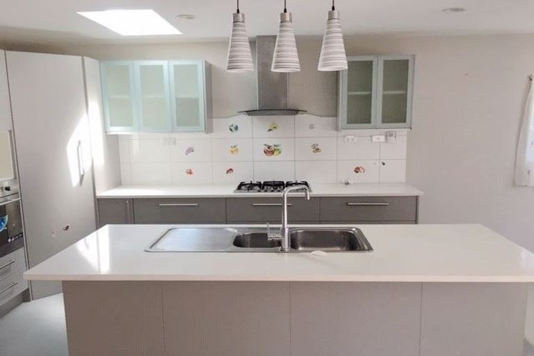 Photo of property in 23d Lexington Drive, Botany Downs, Auckland, 2010