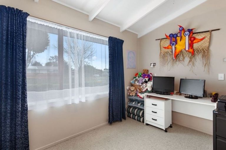 Photo of property in 1 Edgewater Grove, Whakatane, 3120