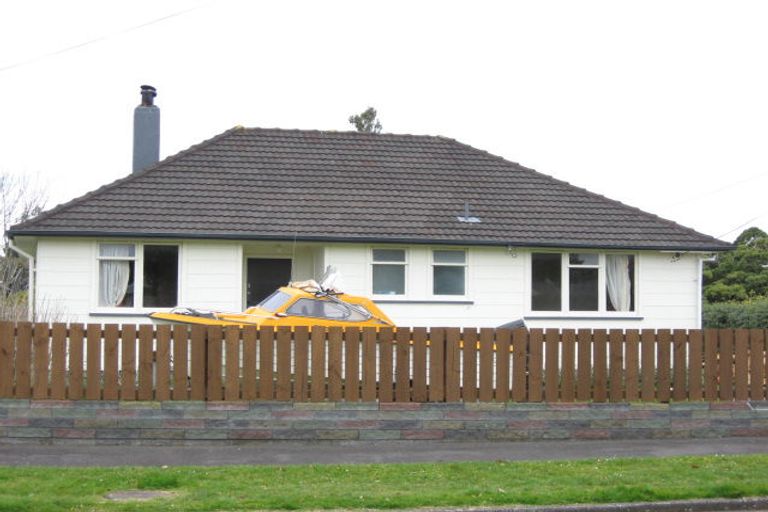 Photo of property in 19 Miro Street, Merrilands, New Plymouth, 4312