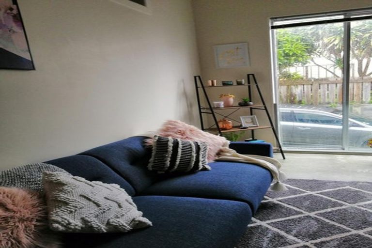 Photo of property in 25u1 Home Street, Mount Victoria, Wellington, 6011