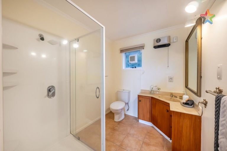 Photo of property in 10 Summit Road, Fairfield, Lower Hutt, 5011