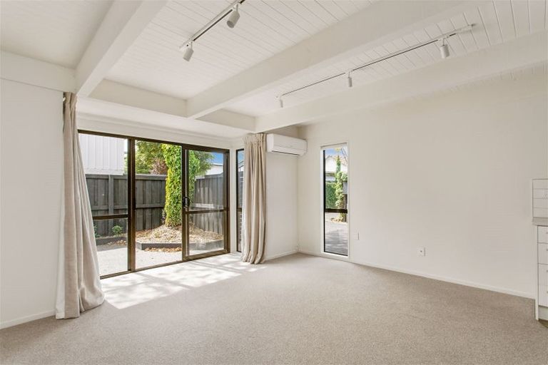 Photo of property in 3/99 Mandeville Street, Riccarton, Christchurch, 8011