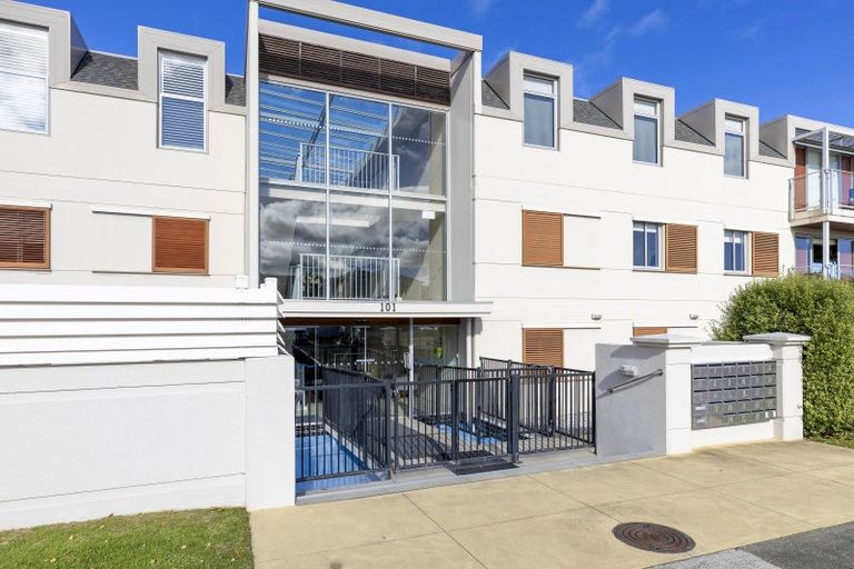 Photo of property in 101 On Roberts, 2/101 Roberts Street, Taupo, 3330