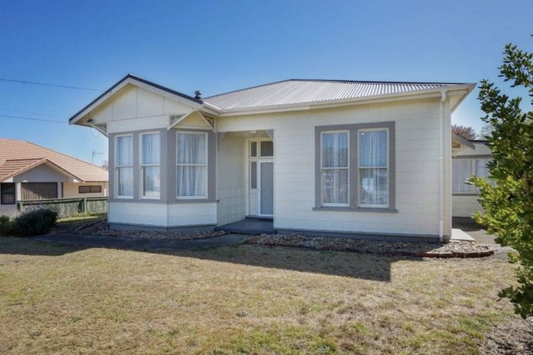 Photo of property in 11 Thynne Street, Foxton, 4814