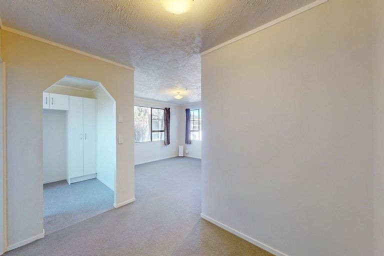 Photo of property in 67b Thurleigh Grove, Karori, Wellington, 6012