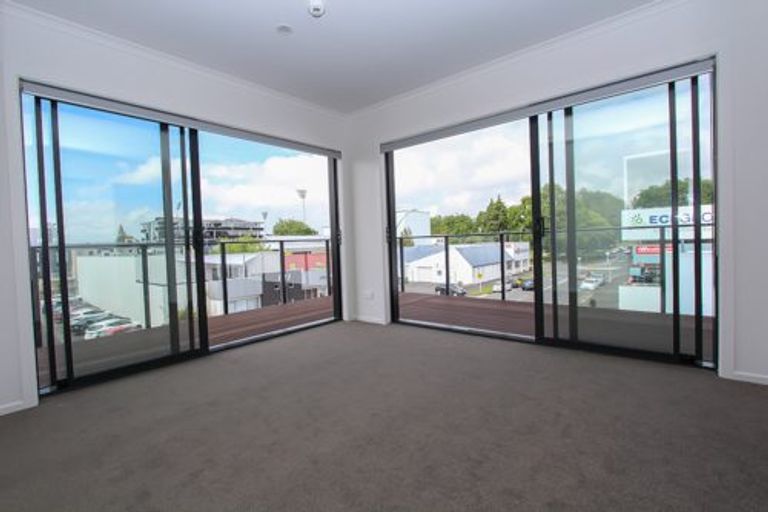 Photo of property in 15/13u Vialou Street, Hamilton Central, Hamilton, 3204