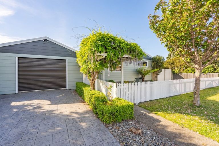 Photo of property in 26 Linwood Drive, Paraparaumu, 5032