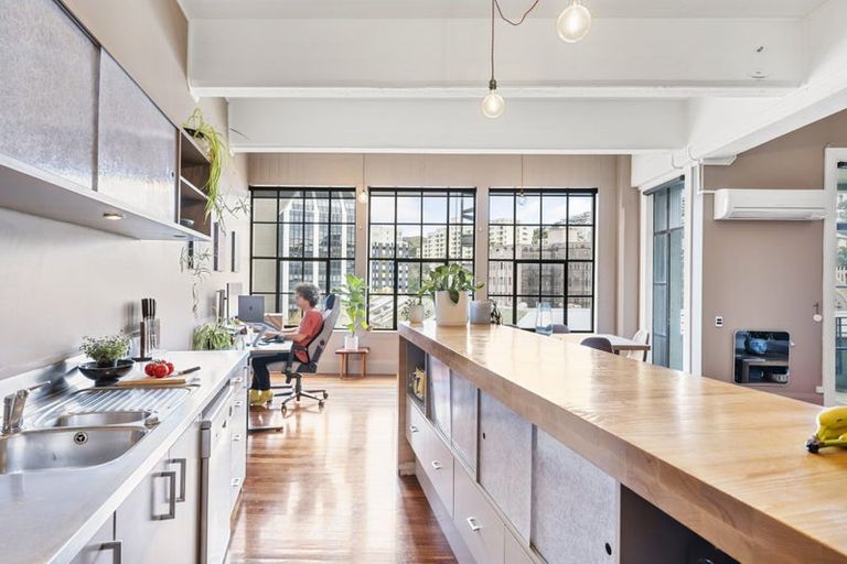 Photo of property in Dominion Apartments, 14/80u Victoria Street, Wellington Central, Wellington, 6011