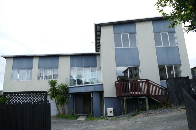 Photo of property in 455 Old Te Atatu Road, Te Atatu Peninsula, Auckland, 0610