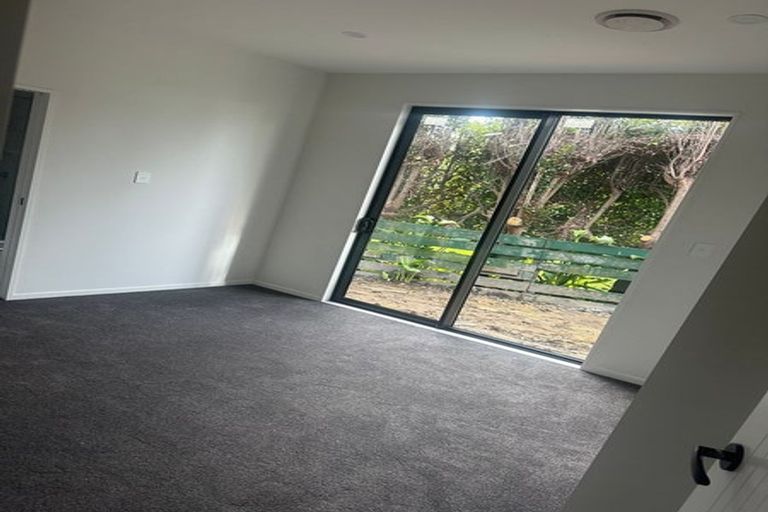 Photo of property in 79c Bond Crescent, Forrest Hill, Auckland, 0620