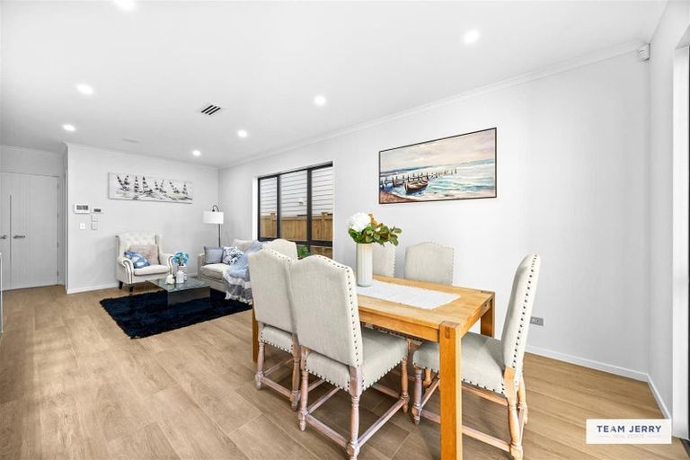 Photo of property in 3 Knockanara Drive, Flat Bush, Auckland, 2019