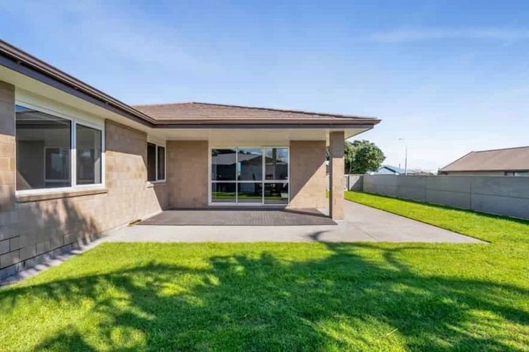 Photo of property in 112 Wills Road, Bell Block, New Plymouth, 4312