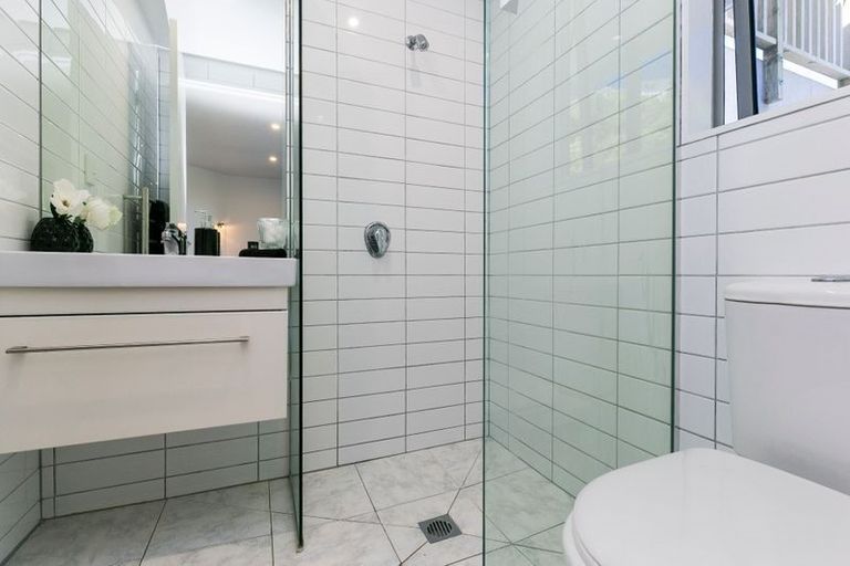 Photo of property in 45 Onslow Road, Khandallah, Wellington, 6035