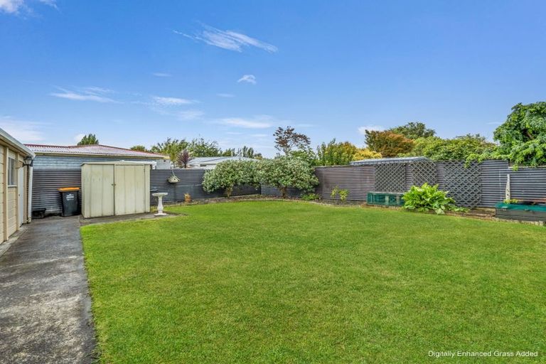 Photo of property in 9 Mokau Place, Terrace End, Palmerston North, 4410