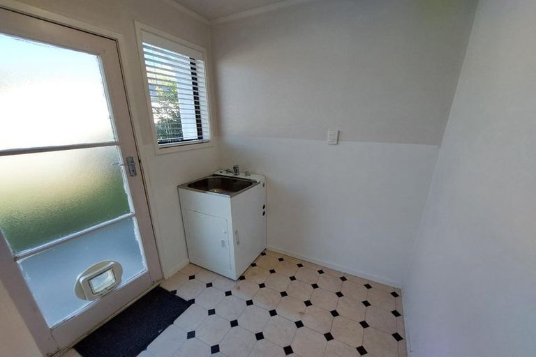 Photo of property in 30 Granville Drive, Massey, Auckland, 0614