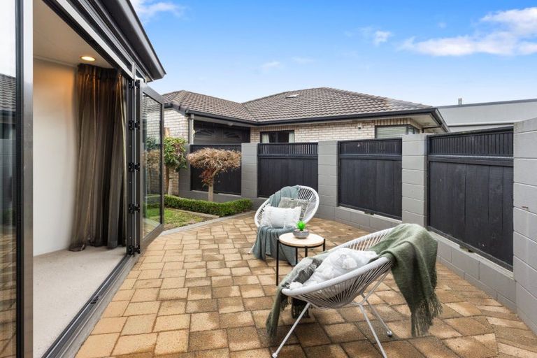 Photo of property in 405b Devonport Road, Tauranga South, Tauranga, 3112