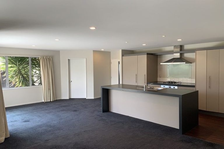 Photo of property in 18 Linkwater Way, Parklands, Christchurch, 8083