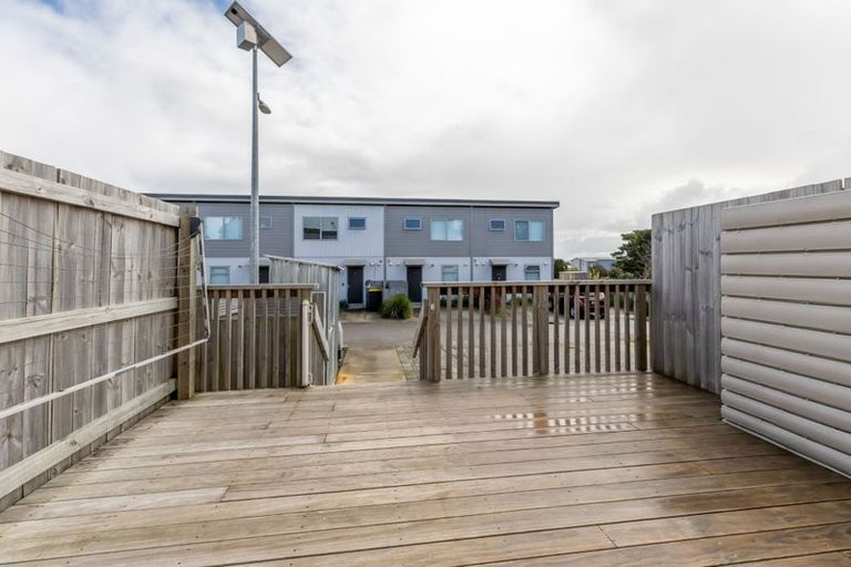 Photo of property in 6 Kanorau Place, Mangere, Auckland, 2022