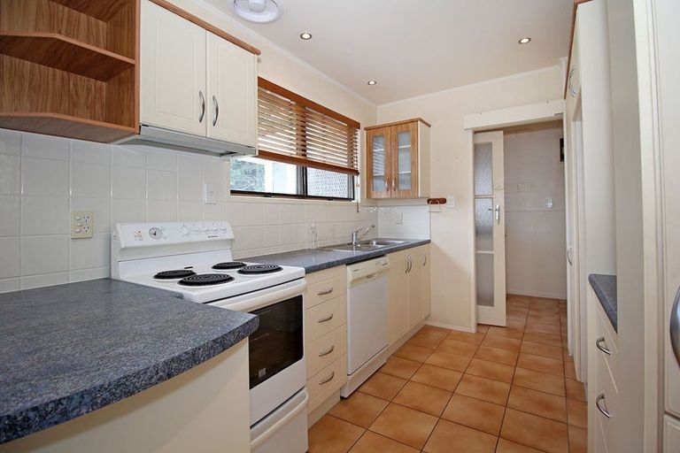 Photo of property in 10 Luanda Drive, Ranui, Auckland, 0612
