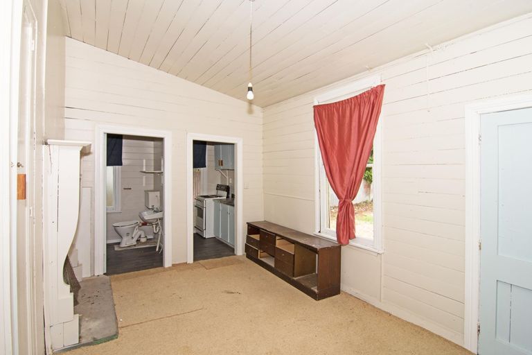 Photo of property in 83 Lincoln Road, Masterton, 5810