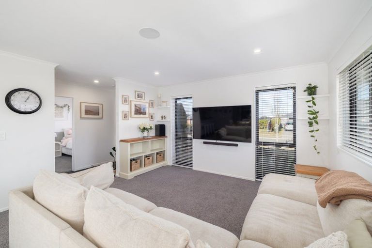 Photo of property in 15 Exeter Lane, Rolleston, 7614