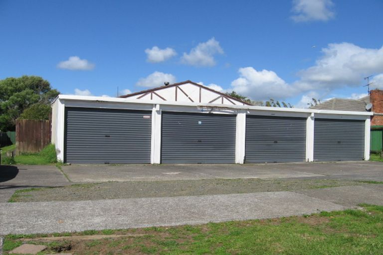 Photo of property in 2/54 Kenderdine Road, Papatoetoe, Auckland, 2025