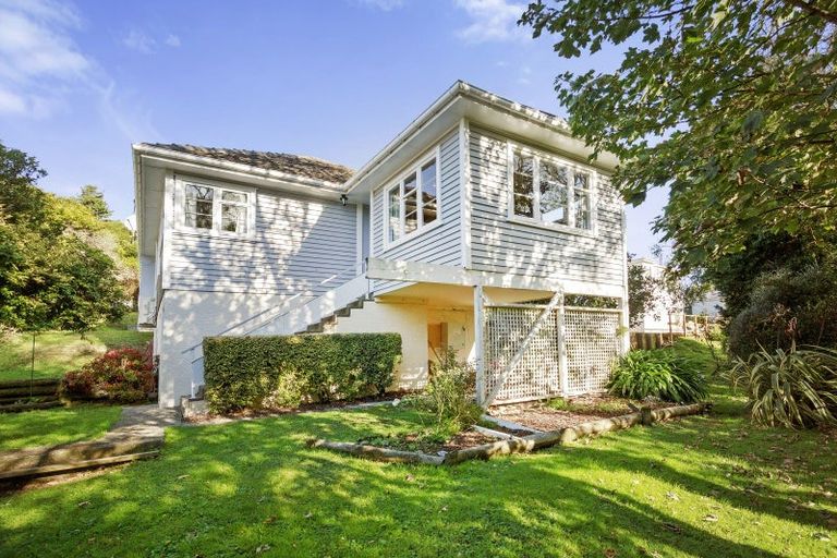 Photo of property in 247 Middleton Road, Glenside, Wellington, 6037