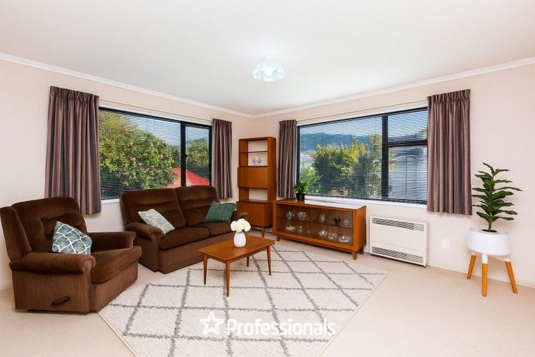 Photo of property in 2/288 Fergusson Drive, Heretaunga, Upper Hutt, 5018