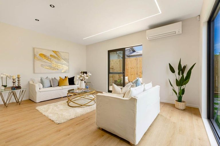 Photo of property in 16d Grande Vue Road, Papatoetoe, Auckland, 2025