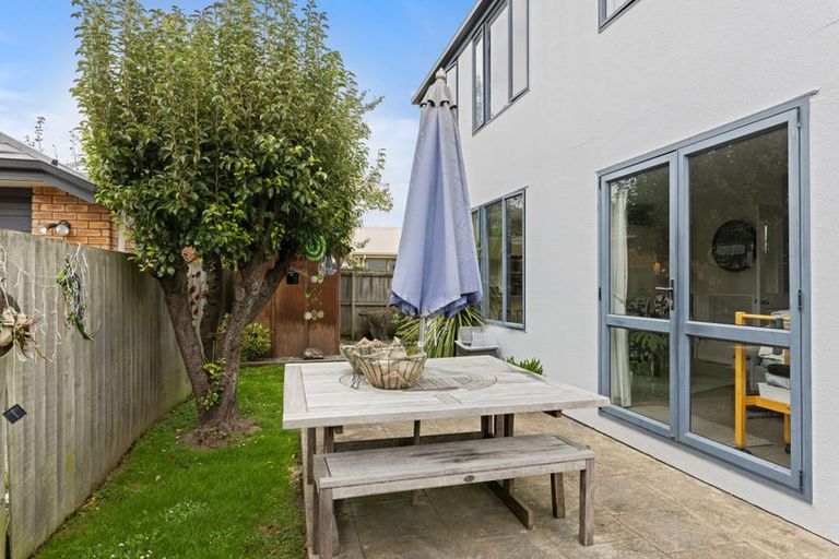 Photo of property in 40a Sawyers Arms Road, Northcote, Christchurch, 8052