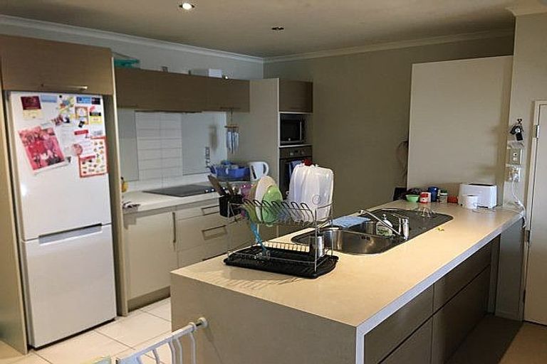 Photo of property in 9 The Track, Takanini, 2112