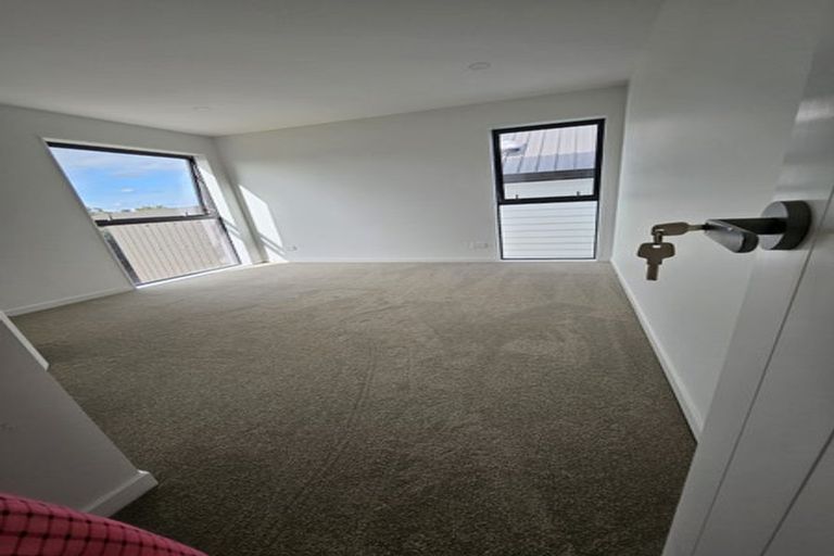 Photo of property in 35 Meadway, Sunnyhills, Auckland, 2010