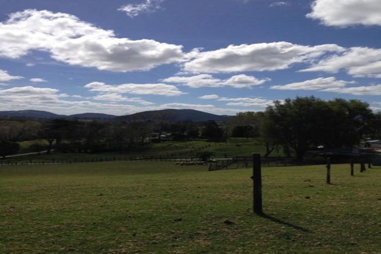 Photo of property in 102 Settlement Road, Kaiwaka, 0573