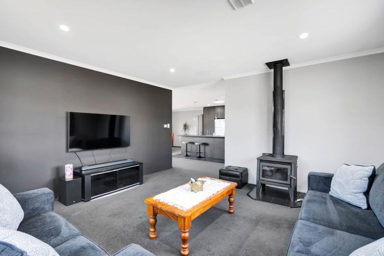 Photo of property in 20a Estate Grove, Inglewood, 4330