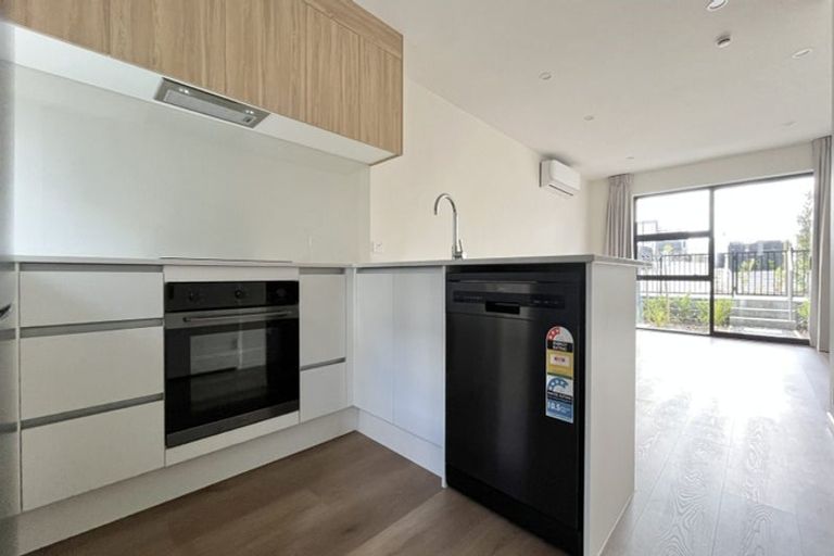 Photo of property in 5/25 Jabuka Street, Glen Eden, 0602