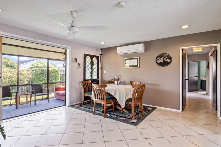 Photo of property in 25 Heaphy Place, Casebrook, Christchurch, 8051