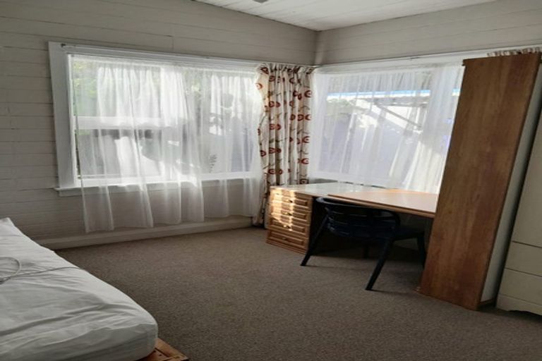 Photo of property in 14 Picton Avenue, Riccarton, Christchurch, 8011