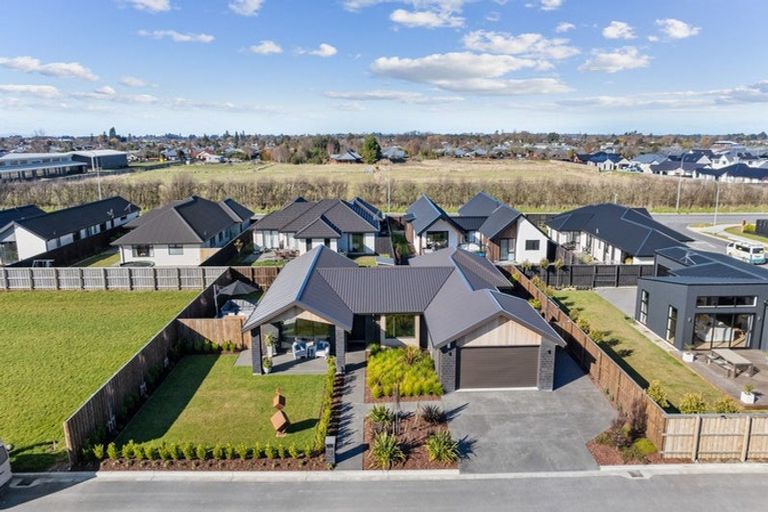 Photo of property in 2 Page Place, Rangiora, 7400