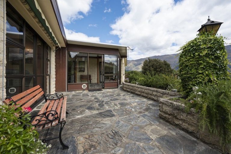 Photo of property in 47 Hunter Crescent, Wanaka, 9305