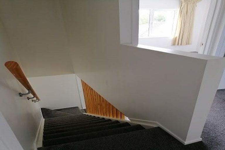Photo of property in 9 Humphrey Kemp Avenue, Henderson, Auckland, 0612