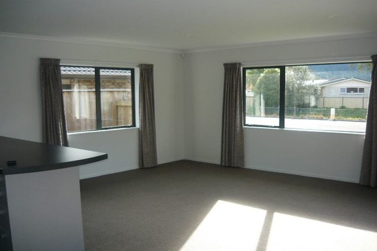 Photo of property in 2 Banksiana Street, Trentham, Upper Hutt, 5018