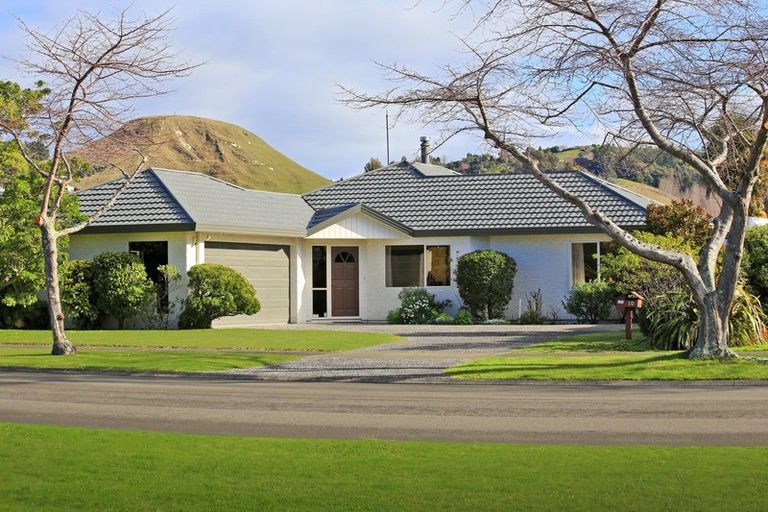 Photo of property in 10 Brompton Drive, Taradale, Napier, 4112