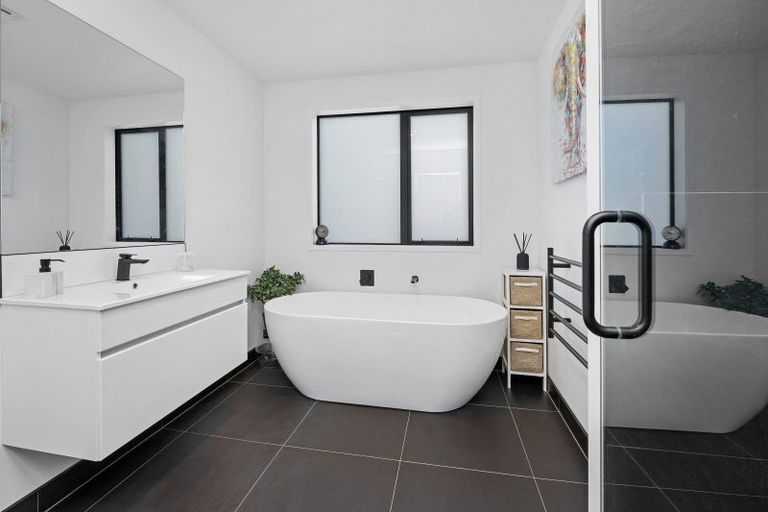 Photo of property in 9 Kristin Place, Manakau, Levin, 5573