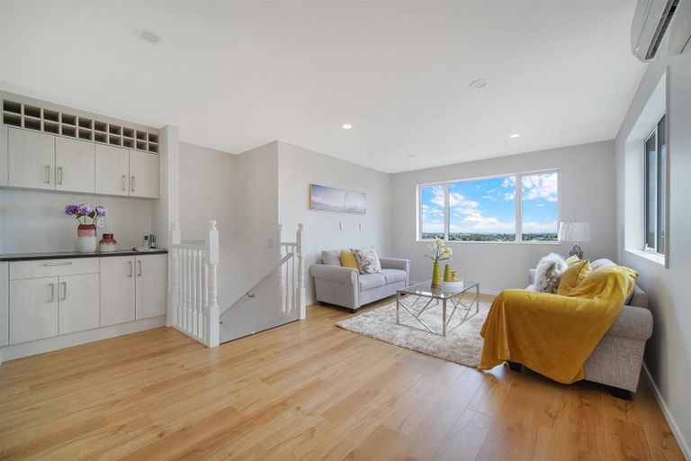 Photo of property in 116 Keri Vista Rise, Papakura, 2110