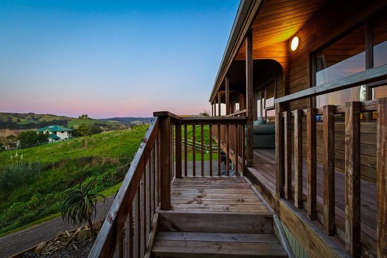 Photo of property in 17e Nelson Street, Helensville, 0800